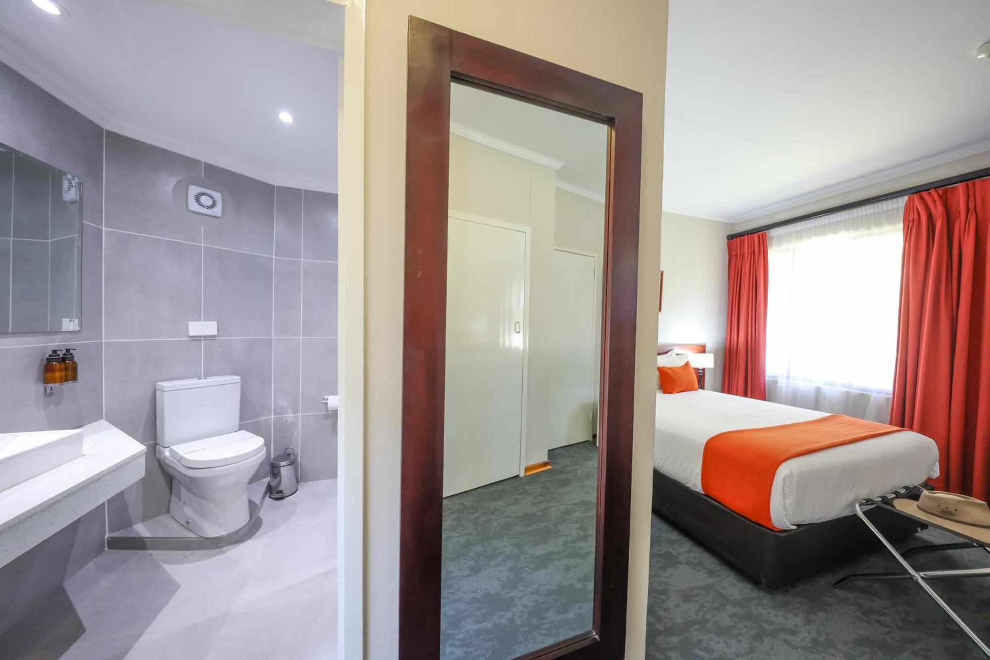 Cresta Botsalo Hotel Palapye Eksteriør bilde